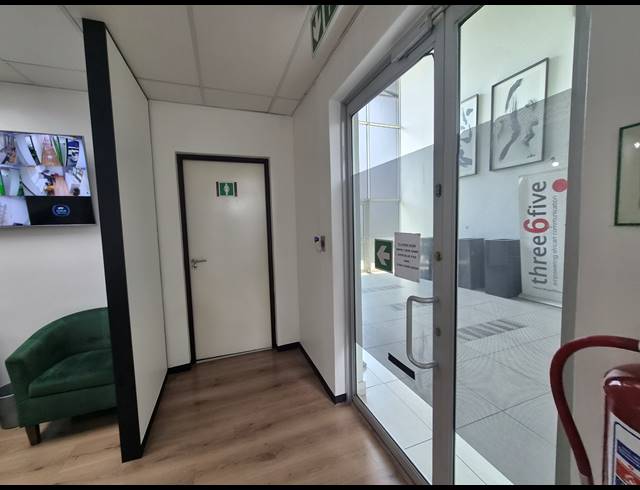 609M² OFFICE TO LET IN HALFWAY GARDENS